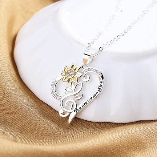 Pastoral Style Two-color Sunflower Pendant Trend Heart Clavicle Chain - immagine 4