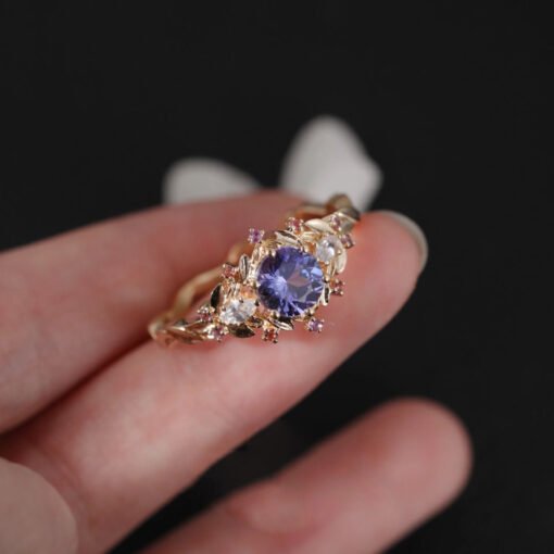 Women's Mid-ancient Carved Gold Flash Diamond Gold Blue Spot Drill Zircon Ring - Bild 4